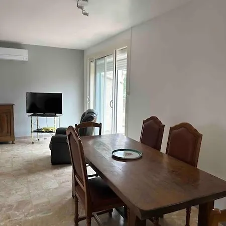Prázdninový dům Au Pied De L'alaric